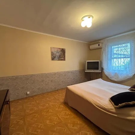будинок недалеко від аркадіі * Odessa